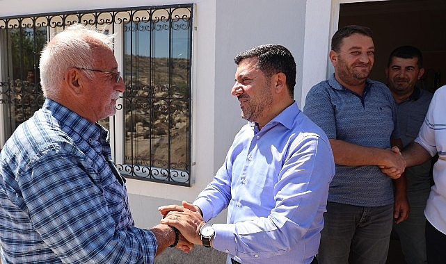 Nevşehir Belediye Başkanı Rasim Arı, Nevşehir Lale Sanayi Sitesi’nde mobilya sektöründe faaliyet gösteren esnaflarla bir araya geldi