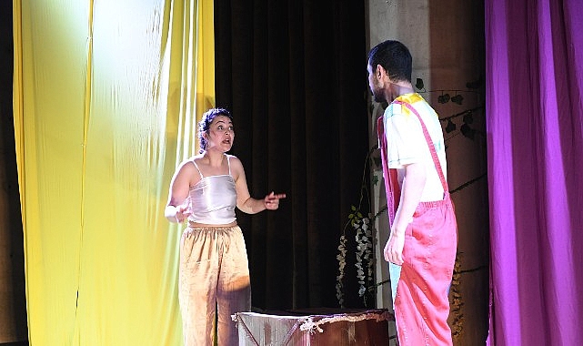 Osmangazi Belediyesi’nden çocuklara tiyatro şöleni