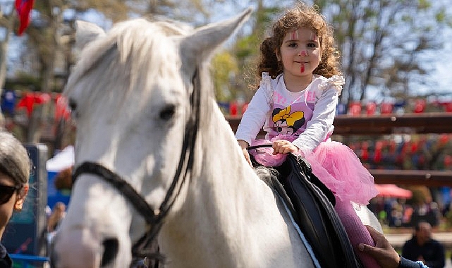 Saraçhane’de “Özgürlük ve Demokrasi Şenliği” Coşkusu Devam Ediyor