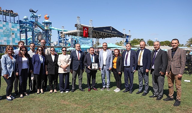 Başkan Muhittin Böcek: “6. yılımızda 24’üncü çevre ödülümüzü aldık”