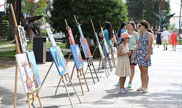 Başkan Topaloğlu resim sergisi açılışına katıldı