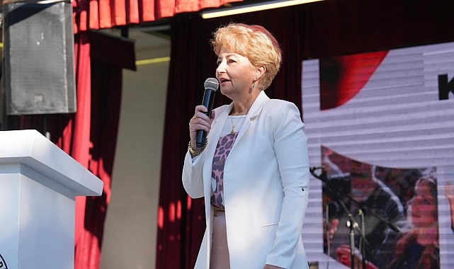 Burhaniye’de “Mikrofon Gençlerde”