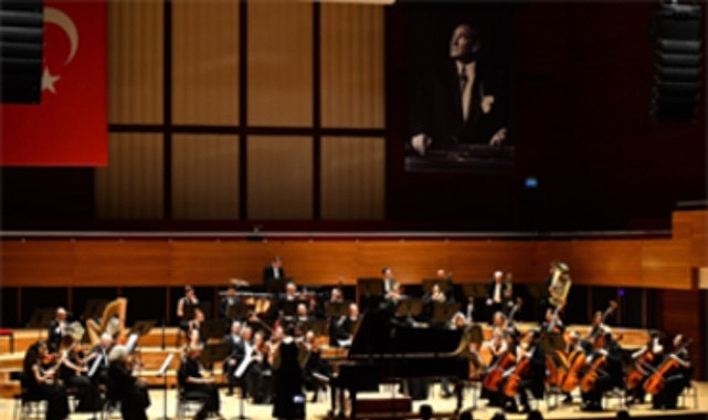 Devlet Senfoni Orkestrası gençler için sahneye çıktı