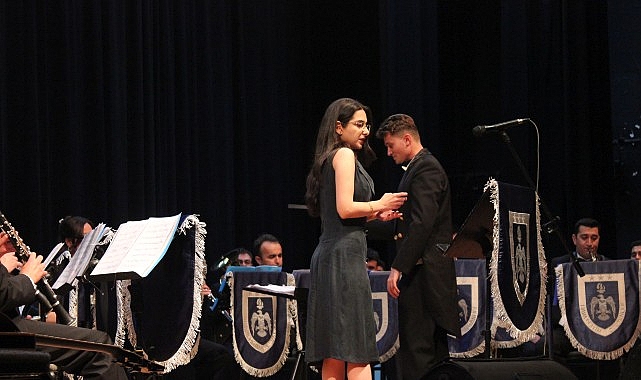 EÜ’nün 70. yılına özel Hava Eğitim Komutanlığı Bandosundan konser