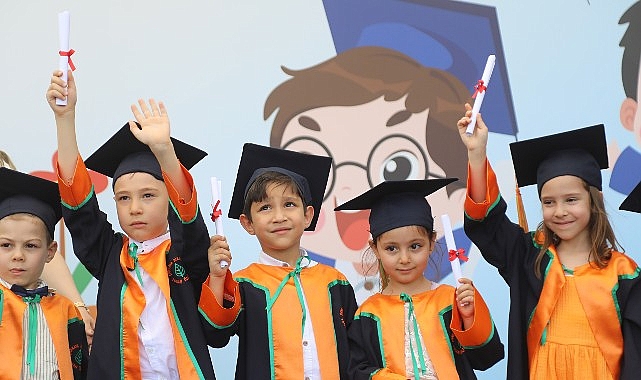Ahlatlıbel’de Çankayalı Çocukların Mezuniyet Sevinci