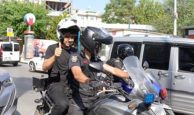 Bağcılar Belediyesi YKS’ye giren öğrencilerin yardımına koştu