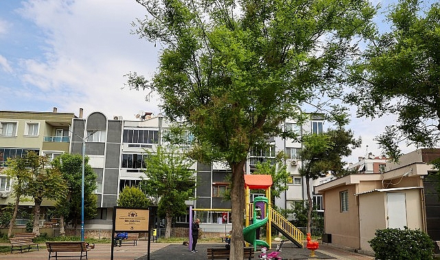 Buca Belediyesi kadına şiddete karşı mücadele veren avukatlara destek verdi