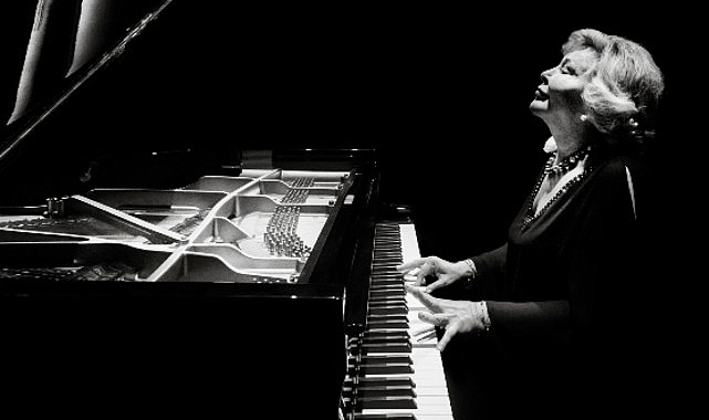 Kadıköy’ün Kalbinde Yeni Bir Sahne: Terminal Kadıköy Yaz Akşamlarına Ev Sahipliği Yapıyor