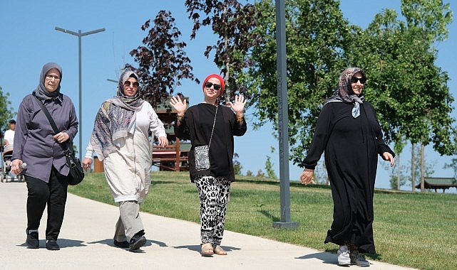 Kadınlar sağlıklı yaşam için yürüdü