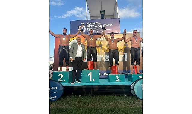 Kemer Belediye güreşçisinden ikincilik