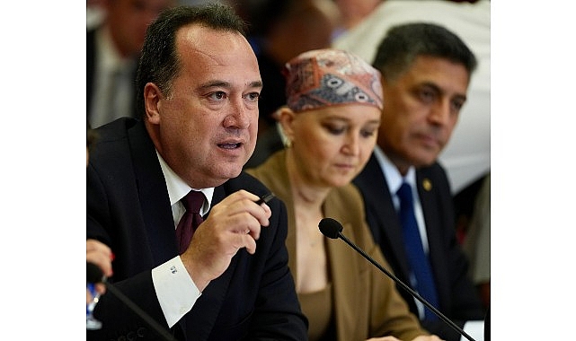 Başkan Dutlulu Şehzadeler’de Muhtarlarla Bir Araya Geldi