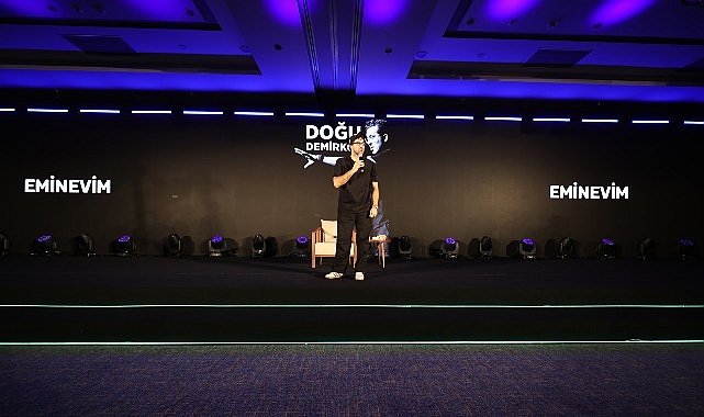 Eminevimliler tapu teslim töreninde buluştu