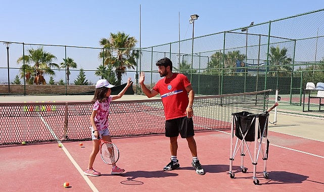 Geleceğin Tenisçilerine Başkan Çerçioğlu’ndan Tam Destek