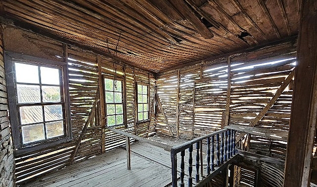 Gölcük Saraylı’nın Simgelerinden Olan Tarihi Bina Restore Edilecek