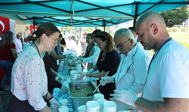 Nilüfer Belediyesi’nden şehit ve gazi yakınlarına aşure ikramı