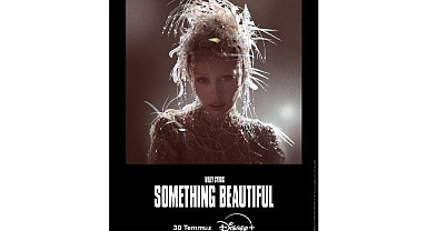 Miley Cyrus’tan Eşsiz Bir Pop Opera!