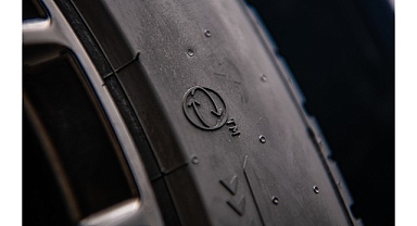 Pirelli, ’ten Fazla Biyo-bazlı ve Geri Dönüştürülmüş Malzeme İçeren İlk Standart Üretim Lastiğini Tanıttı