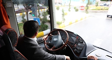 Başkan Rasim Arı, Nevşehir Belediyesi SK Takım Otobüsünü Kullandı