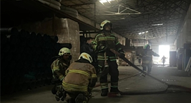 Bornova’daki depo yangınına hızlı müdahale