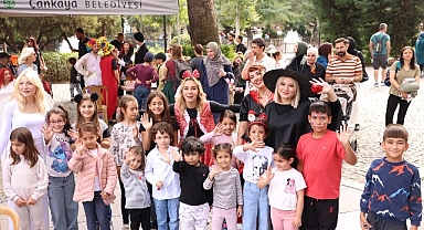 Kuğulupark’ta Açık Hava Sahnesinde Tiyatro Şöleni