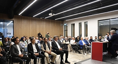 Milletvekili Çakır’dan okuyucularına şiir dinletisi