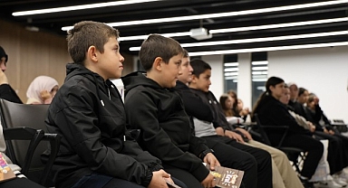 Çocuk kitap yazarları, “Çocuklarınızı prizden çekin” dedi ve ekledi; “Teknoloji değil, hayal büyütür”