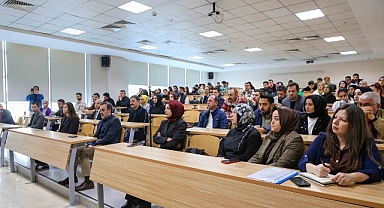 “KTO Karatay Üniversitesi’nde İhracat Uzmanlığı Eğitim Programının Kapanış Oturumu Gerçekleşti”